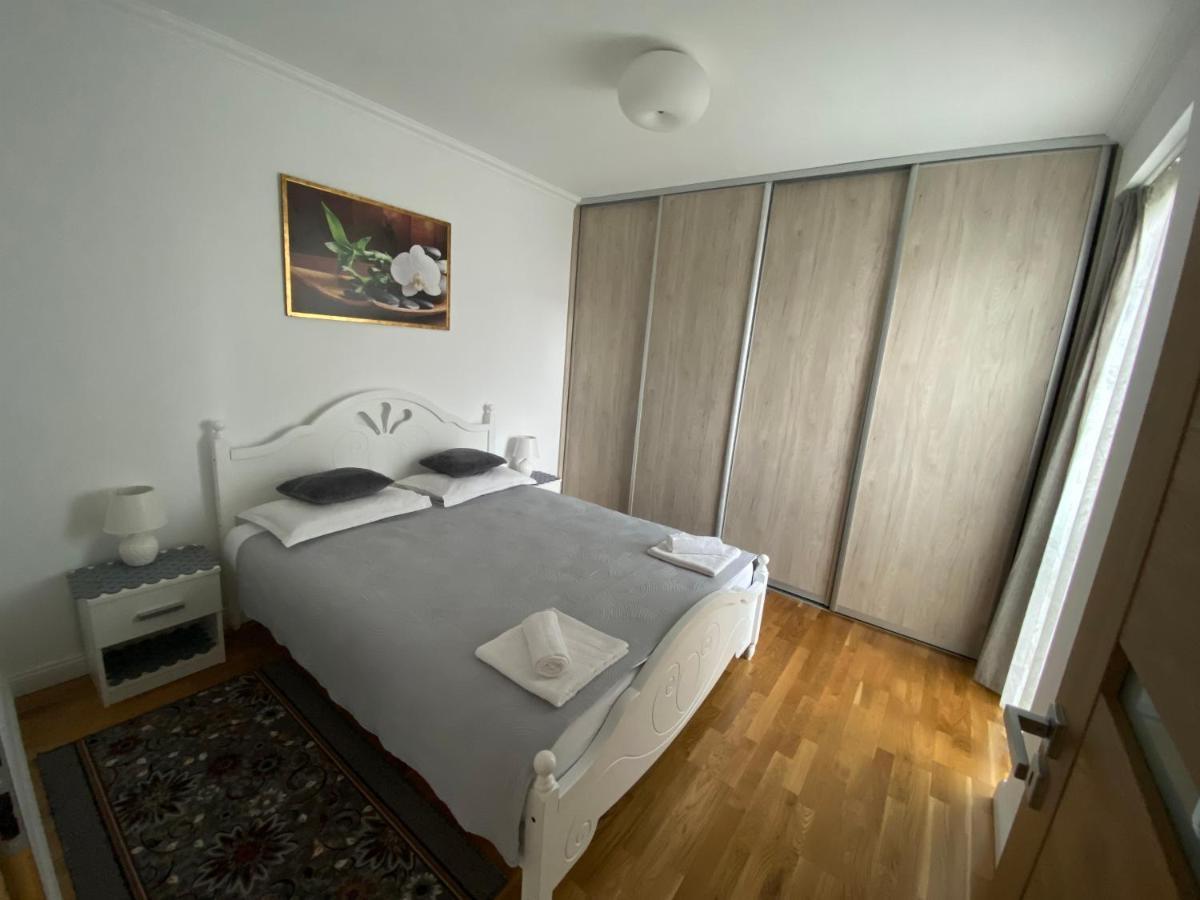 Lunafan Apartment Cluj-Napoca Eksteriør billede